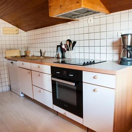 Confortable 4 Chambres, Balcon, Proche Telecabines - Fr-1-467-67 *